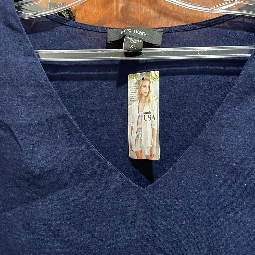 Women’s Top - Picture 3 of 6